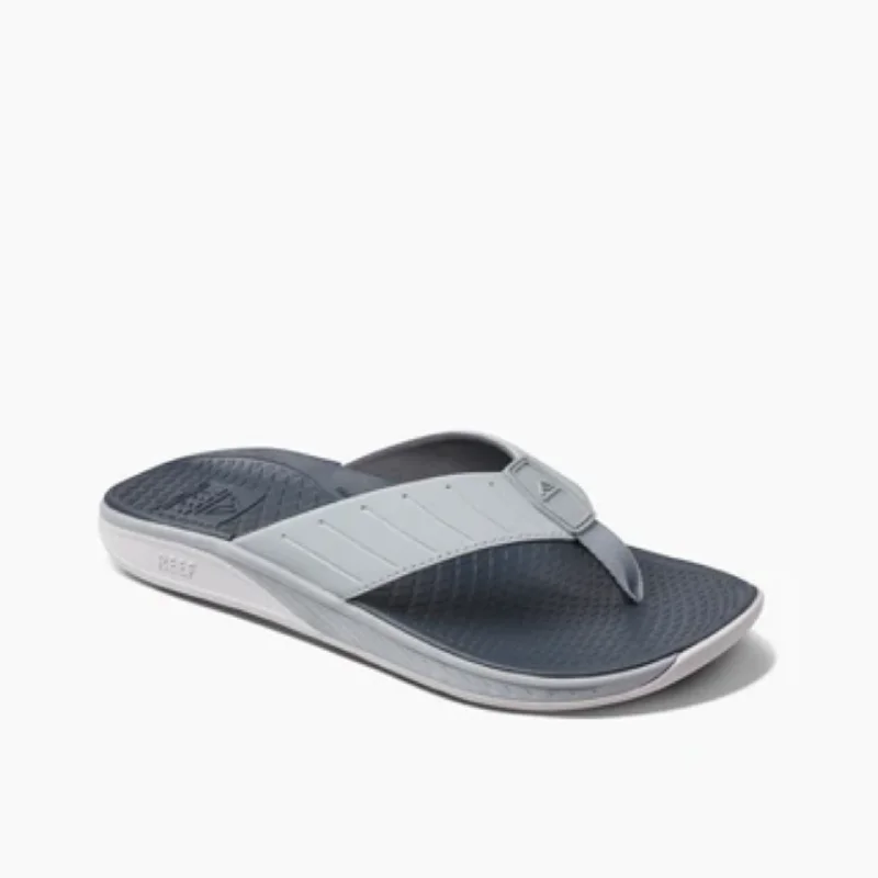 surf clothing with vented panels for air circulation-Men's The Deckhand Sandals