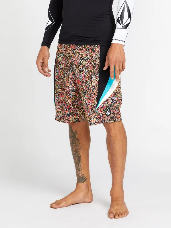 surf clothing for a better range of motion-Surf Vitals J Robinson Mod 20" Boardshort - Black