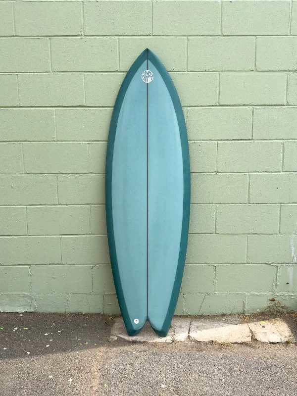 surfboards with great paddle speed-5'8" Simon Shapes Curvy Quad